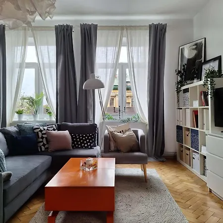 Beautiful And Spacious 69m2 For 5 Guests Next To Florian's Gate Apartamento Cracovia