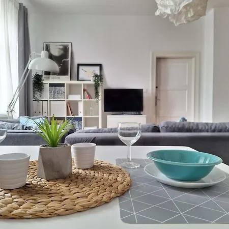 Beautiful And Spacious 69m2 For 5 Guests Next To Florian's Gate Apartment Krakau